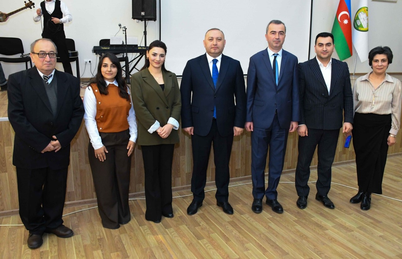 ADAU-da Xalq şairi Bəxtiyar Vahabzadənin anadan olmasının 100 illik yubileyi qeyd olunub - FOTOLAR